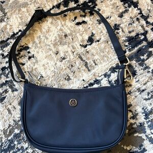 Lululemon City Essentials Mini Shoulder Bag 1L